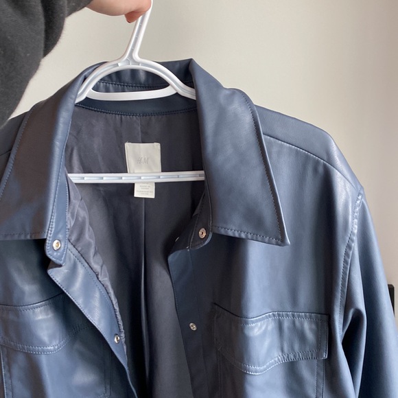 H&M faux leather shacket navy blue size large - Picture 3 of 3